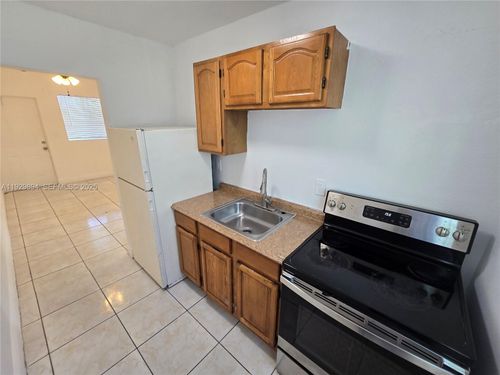 apt-9-535 Nw 7th St, North Miami, FL, 33136-3261 | Card Image