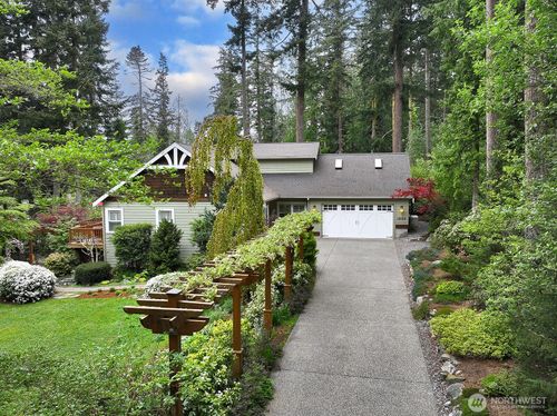 1899 Beverly Beach Rd, Freeland, WA, 98249-9522 | Card Image