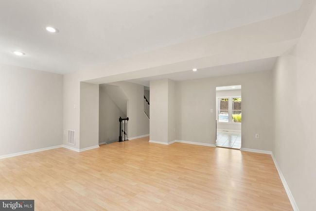 7390 Stream Way, Townhouse with 3 bedrooms, 4 bathrooms and null parking in SPRINGFIELD VA | Image 11