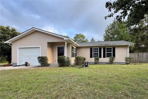 1621 Meadowood Dr, Waycross, GA, 31503-8484 | Card Image