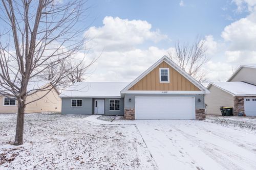 1613 Olena Avenue Se, Willmar, MN, 56201 | Card Image