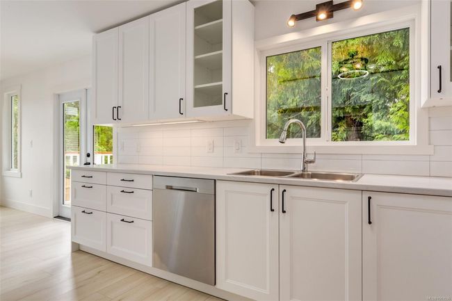 Beautiful kitchen with stainless steel appliances | Image 28