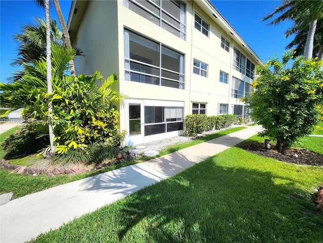APT-149 - 1951 Ne 39 Th St, Condo with 2 bedrooms, 2 bathrooms and null parking in Lighthouse Point FL | Image 17