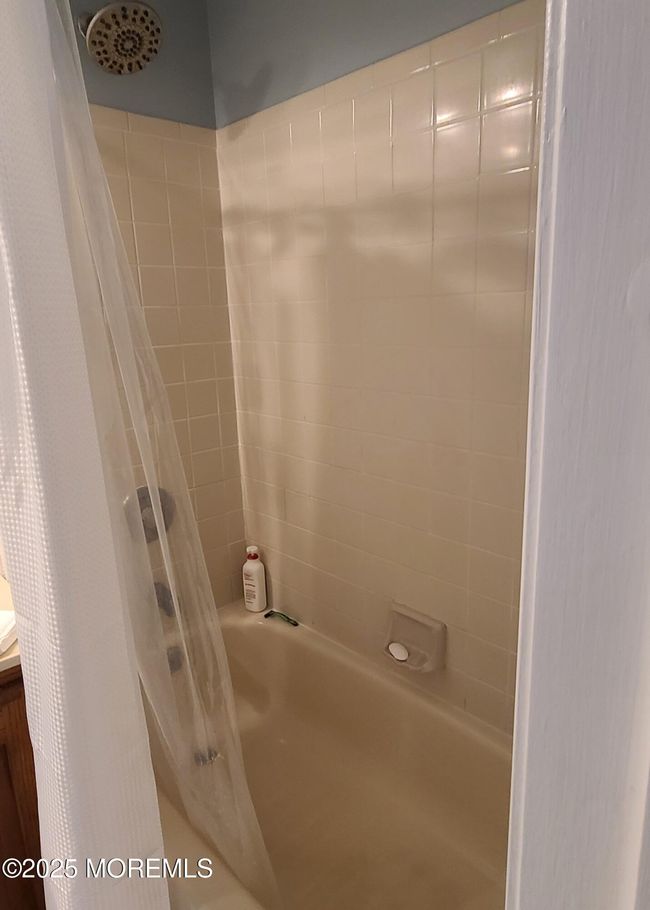 312 Towne Dr, Condo with 2 bedrooms, 2 bathrooms and 1 parking in Manalapan NJ | Image 19