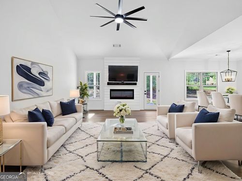 15 Couch St, Moreland, GA, 30259-2423 | Card Image