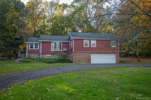 551 S Pascack Rd, Spring Valley, NY, 10977-7113 | Card Image