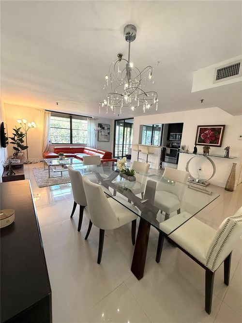 227-e-671 Ne 195th St, Miami, FL, 33179-3340 | Card Image