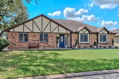 2201 Friar Tuck Ln, Groves, TX, 77619-4901 | Card Image