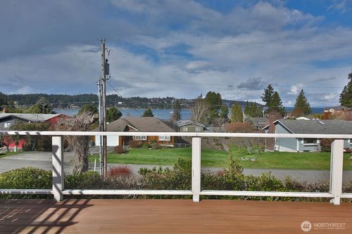1672 Dorsey Dr, Freeland, WA, 98249-9647 | Card Image