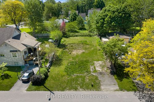 6254 Brock St, Niagara Falls, ON, L2J1W2 | Card Image