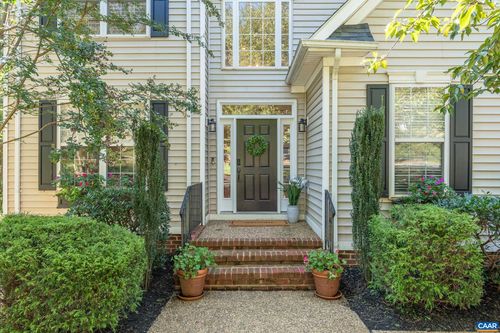 526 Fontana Dr, CHARLOTTESVILLE, VA, 22911-3528 | Card Image