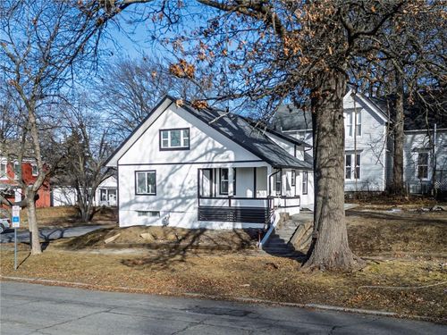 601 S 7th St, Leavenworth, KS, 66048-2513 | Card Image