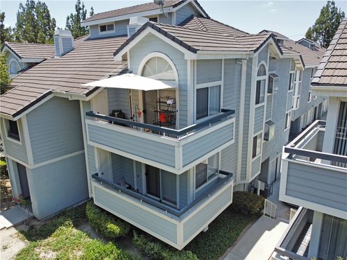 332-26808 Claudette St, Canyon Country, CA, 91351-5206 | Card Image