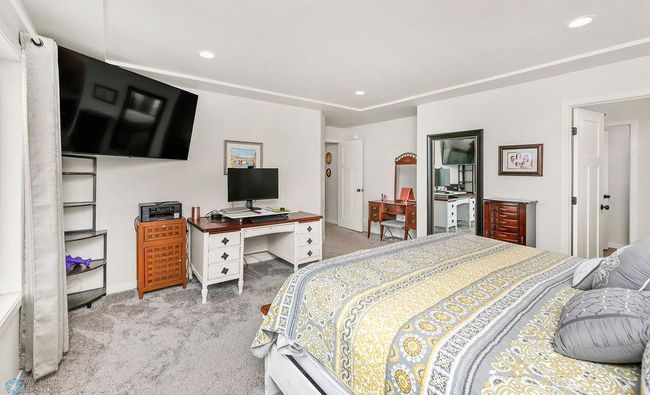 Master Bedroom | Image 15