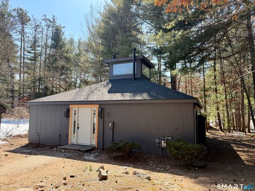 15-15 Finch Run, Avon, CT, 06001-3306 | Card Image