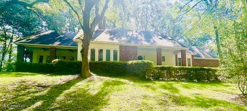 11 Aberdeen Rd, Natchez, MS, 39120-9323 | Card Image