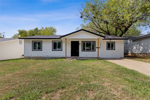 2332 S Poplar St, Sapulpa, OK, 74066-7037 | Card Image