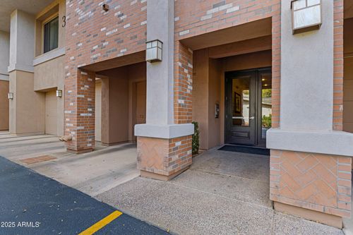 2015-2989 N 44th St, Phoenix, AZ, 85018-7296 | Card Image