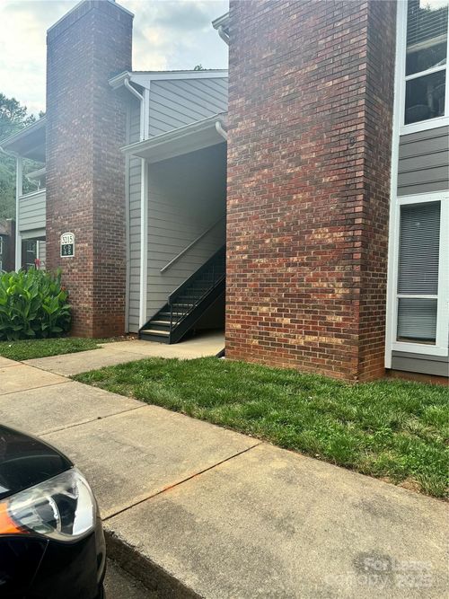 3215 Heathstead Pl, Charlotte, NC, 28210-4425 | Card Image