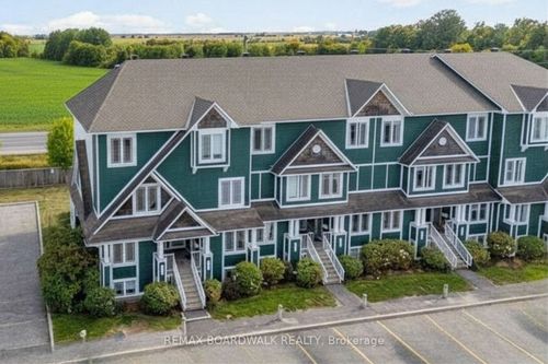 364 Crownridge Dr, Ottawa, ON, K2M3A4 | Card Image