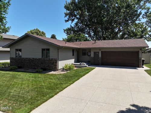 1861 N 22nd St, Bismarck, ND, 58501-2348 | Card Image