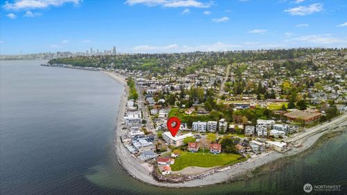 22-3151 Alki Ave Sw, Seattle, WA, 98116-2636 | Card Image
