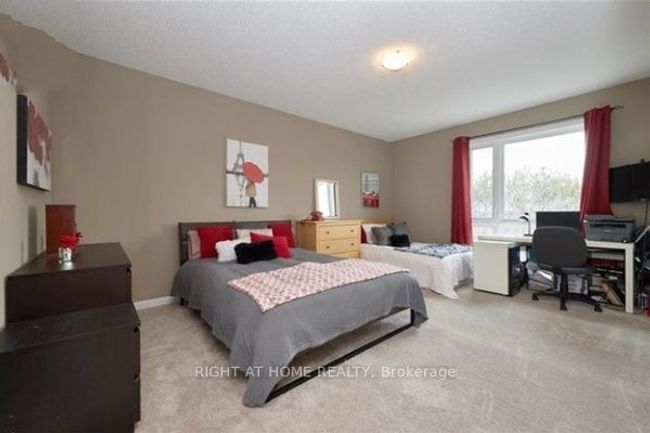 302 - 302 Essa Rd, Condo with 3 bedrooms, 2 bathrooms and 1 parking in Barrie ON | Image 8