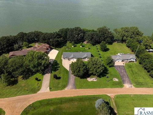 4 S Fox Lake Dr E, Sherburn, MN, 56171-1174 | Card Image