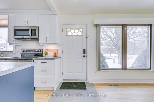upper-134 Longfield Rd, Acton, ON, L7J2K4 | Card Image