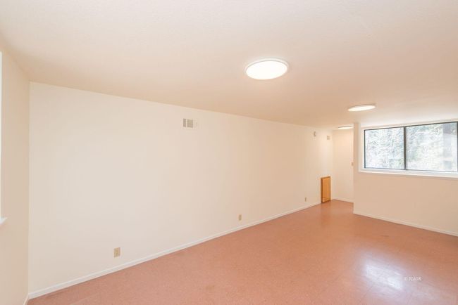 121,141 Mountain Aire Ln, House other with 2 bedrooms, 1 bathrooms and 15 parking in Trinity Center CA | Image 24