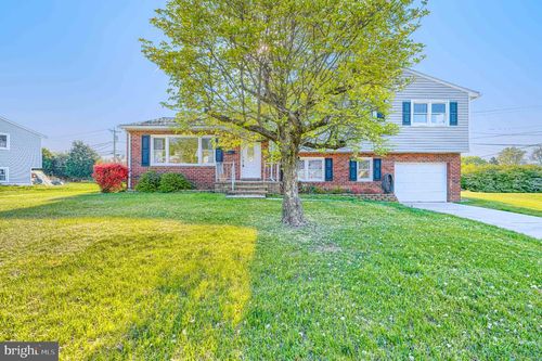 815 Branford Cir, Lutherville Timonium, MD, 21093-3918 | Card Image
