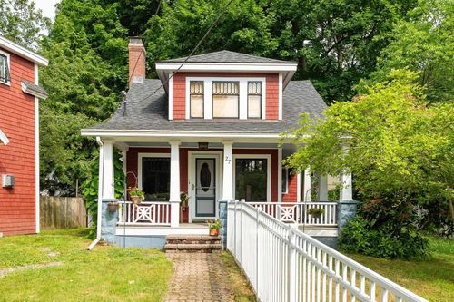 27 Philbrick Rd, Kittery, ME, 03904-1346 | Card Image