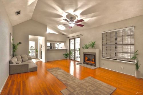apt-2022-2215 Post Rd, Austin, TX, 78704-4344 | Card Image