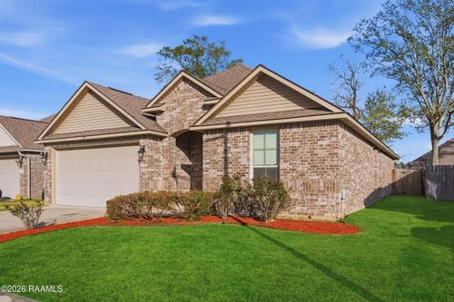 204 Bridle Way, Lafayette, LA, 70507-3117 | Card Image