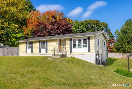 40 Castle View Dr, Chester, CT, 06412-1209 | Card Image
