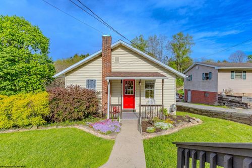122 Center St, Kingwood, WV, 26537-1102 | Card Image