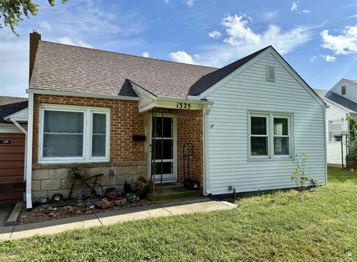 1325 W Main St, Council Grove, KS, 66846-1723 | Card Image