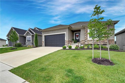 15320 W 173rd St, Olathe, KS, 66062-7139 | Card Image