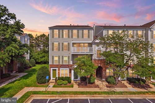 300-21833 Baldwin Sq, STERLING, VA, 20164-1869 | Card Image
