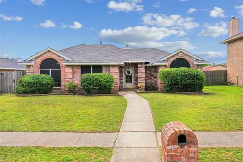 2516 Buck Dr, Mesquite, TX, 75181-1686 | Card Image