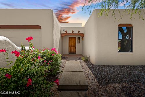 9124 N Jessy Ln, Tucson, AZ, 85742-8639 | Card Image