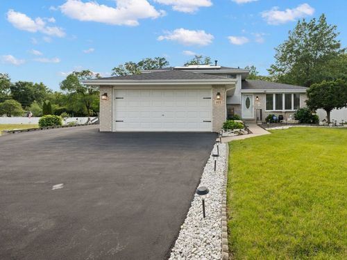 903 Prescott Dr, Joliet, IL, 60432-0723 | Card Image