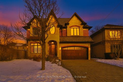 77 Tamworth Rd, North York, ON, M2N2N8 | Card Image