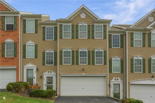 728 Freedom Dr, Carnegie, PA, 15106-1597 | Card Image