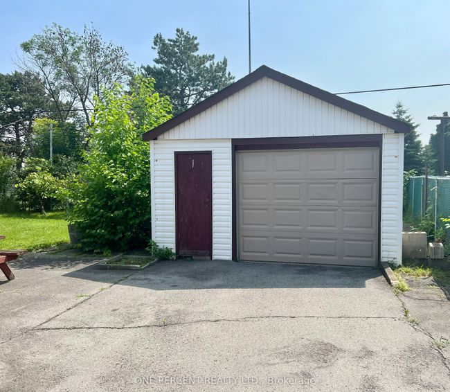 324 Bunting Rd, House other with 3 bedrooms, 2 bathrooms and 5 parking in Saint Catharines ON | Image 15