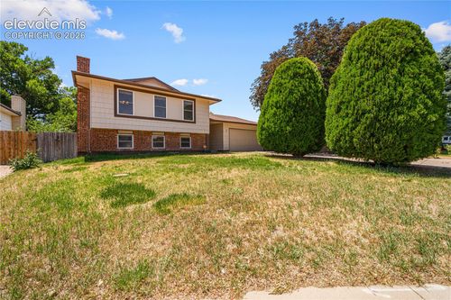 7 Emperor Ct, Pueblo, CO, 81005-2112 | Card Image