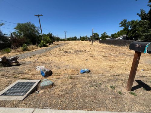 1835 7th Ave, Olivehurst, CA, 95961-4357 | Card Image