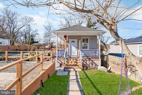 708 62nd Ave, FAIRMOUNT HEIGHTS, MD, 20743-1618 | Card Image