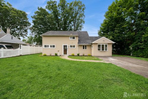 39 Southwood Dr, Old Bridge, NJ, 08857-1461 | Card Image