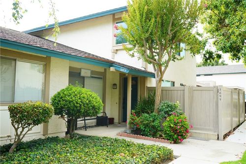 1695 E Avenida De Las Flores, Thousand Oaks, CA, 91360-3103 | Card Image